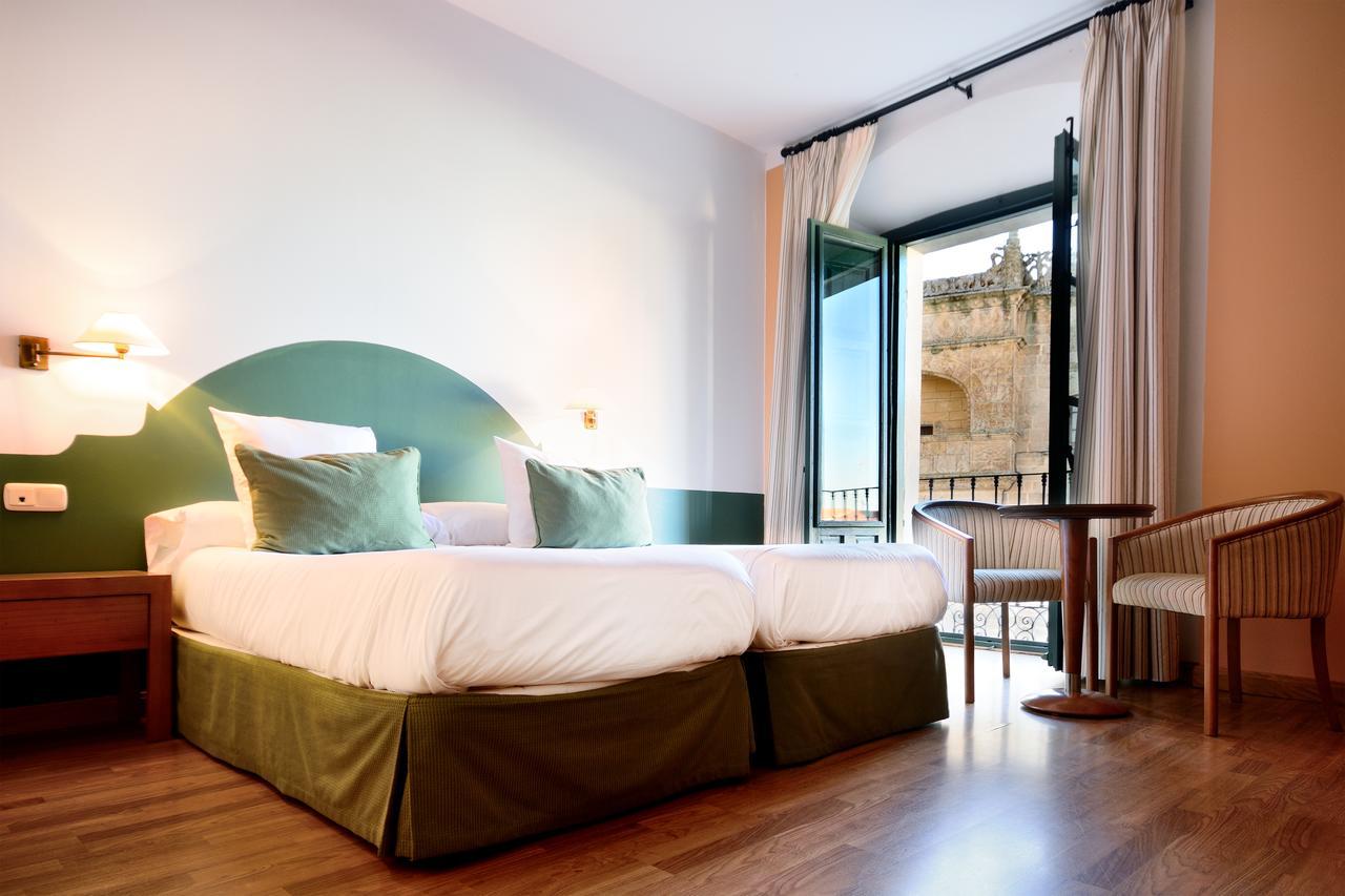 Hotel Ahc Palacio Coria Bagian luar foto