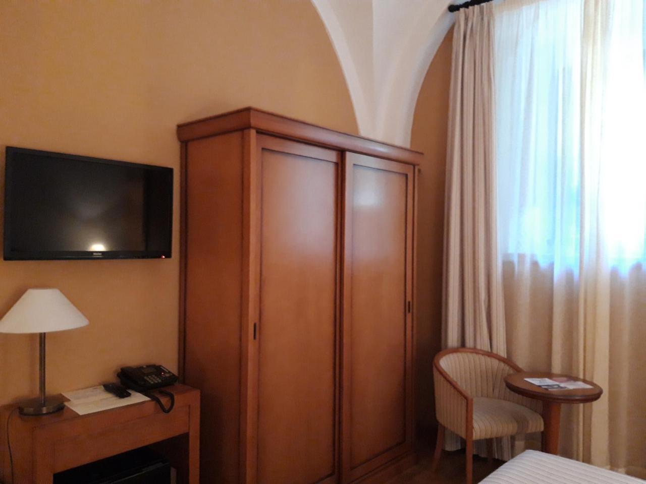 Hotel Ahc Palacio Coria Bagian luar foto