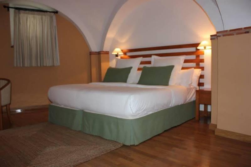 Hotel Ahc Palacio Coria Bagian luar foto